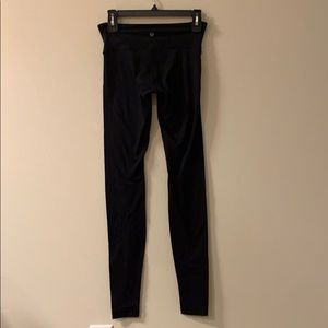 Lululemon wonder under black leggings
